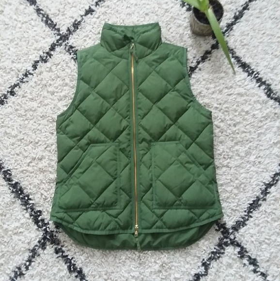 J. Crew Jackets & Blazers - J.Crew olive green quilted puffer vest